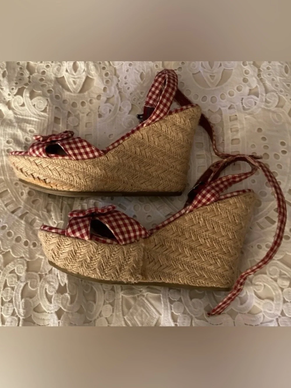 MIA Aleena red-and-white gingham espadrille wedge sandals. Size 7and1/2